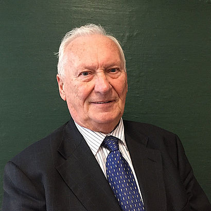 prof. dr hab. Brunon Hołyst prof. dr hab. Brunon Hołyst