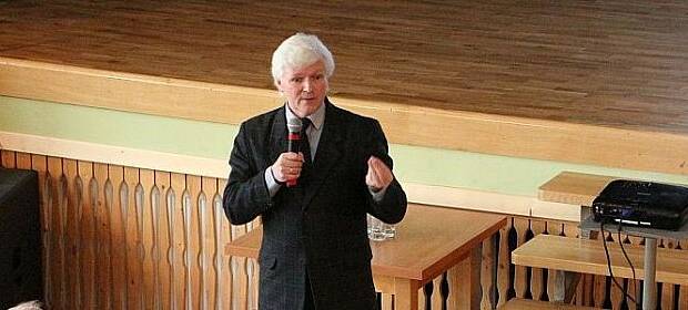 Dr Jacek Sierak