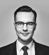 r.pr. Bartosz Sierakowski