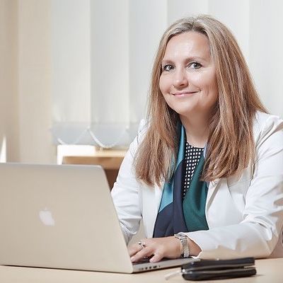 Dr hab. Izabela Warwas