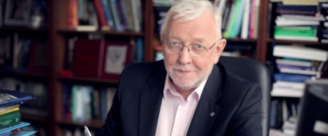 Prorektor Jerzy Stępień
