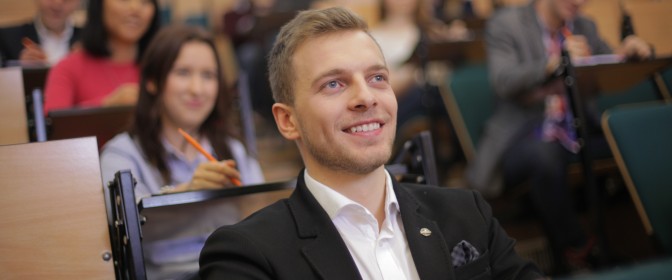 Zostań stypendystą Fundacji Uczelni Łazarskiego. Złóż wniosek do 9 października!