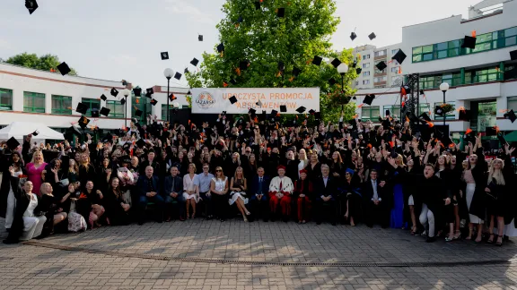 graduacja 2024 Uczelnia Łazarskiego