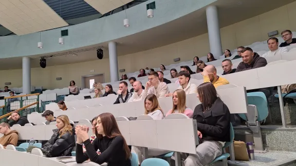 studenci na mediacjach