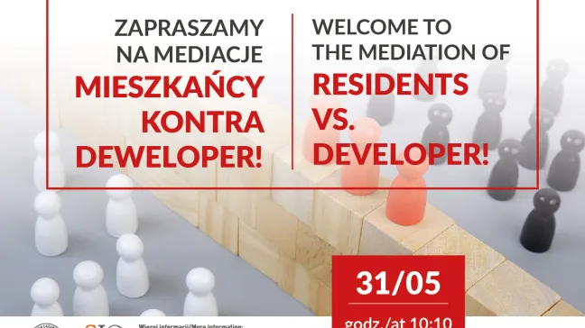 czarne pionki po jednej stronie murku, białe pionki po drugiej, trzy czerwone pionki na murku pośrodku