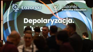 Depolaryzacja, zdjęcie z konferencji