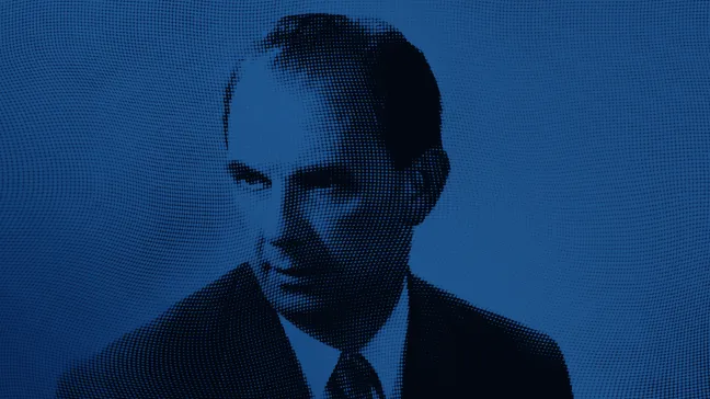 Portret Ryszarda Łazarskiego w ciemnym garniturze, przetworzony graficznie w granatowo-niebieskim rastrze.