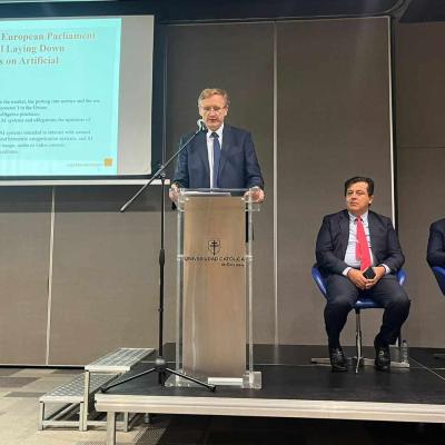 Konferencja o sztucznej inteligencji na Universidad Católica de Colombia