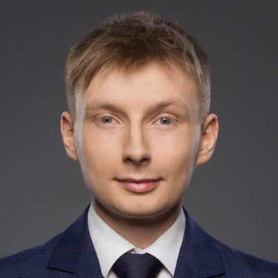 Student Wydziału Prawa Uczelni Łazarskiego ze stypendium Ministra Nauki i Szkolnictwa Wyższego