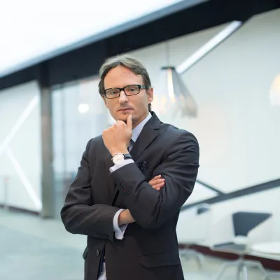 dr Piotr Stolarczyk