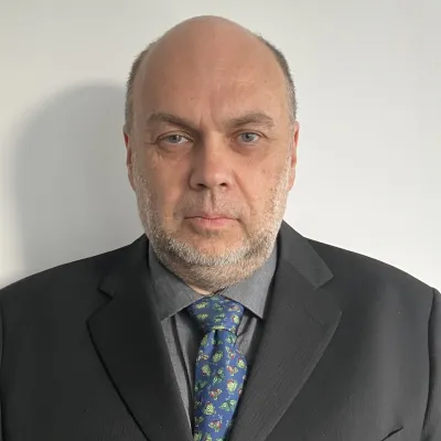 dr Łukasz Konopielko