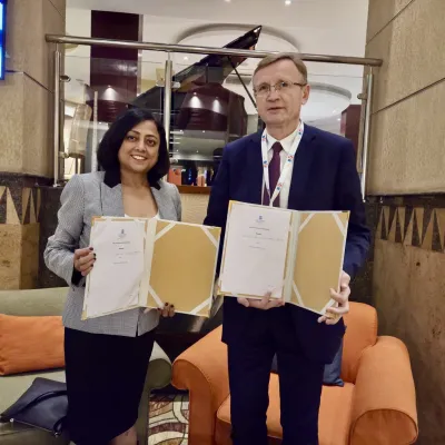 Uczelnia Łazarskiego podpisała porozumienie z Adamas University na XX międzynarodowej konferencji IAU w Rwandzie