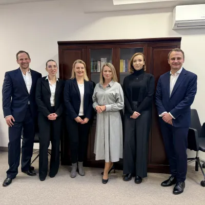 Uczelnia Łazarskiego rozpoczyna strategiczną współpracę z JPMorgan Chase