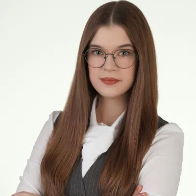 Studentka Uczelni Łazarskiego Julia Nowak została  Ambasadorką OIRP w Warszawie