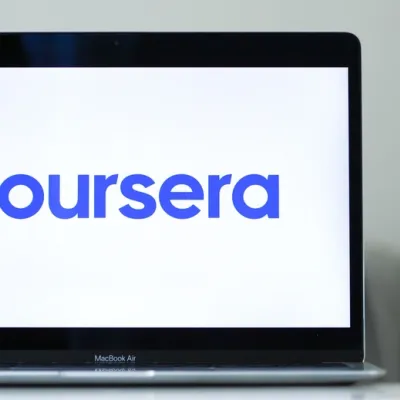 Przedlużyliśmy współpracę z Coursera