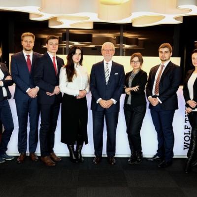 Konkurs 25th Annual Willem C. Vis International Commercial Arbitration Moot
