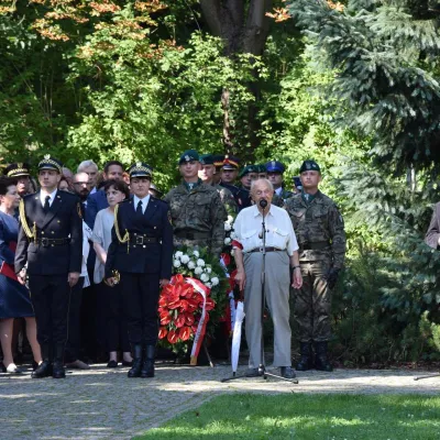 Uczelnia Łazarskiego na obchodach 74. Rocznicy wybuchu Powstania Warszawskiego