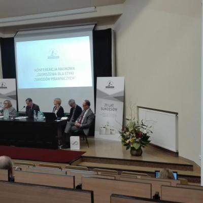 Konferencja "Zagrożenia dla etyki zawodów prawniczych" - relacja