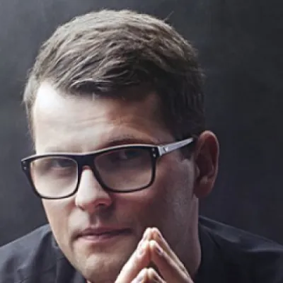Jakub B. Bączek wykładowcą Uczelni Łazarskiego