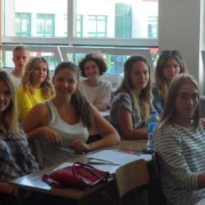 Wakacyjne kursy przygotowawcze z języków angielskiego i polskiego w toku
