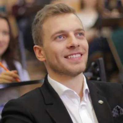 Zostań stypendystą Fundacji Uczelni Łazarskiego. Złóż wniosek do 9 października!