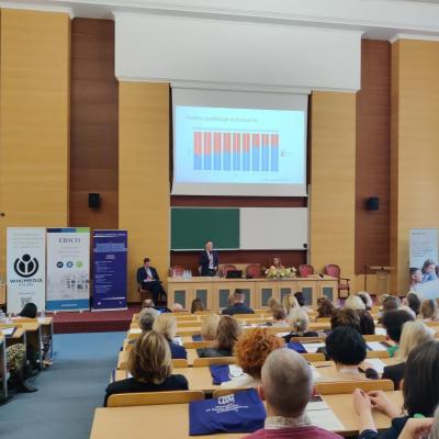 Poszerzamy wiedzę na konferencji naukowej „Bibliometryczne analizy Otwartej Nauki” w Poznaniu
