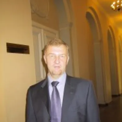 dr n. pr. Maciej Dercz dr n. pr. Maciej Dercz