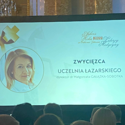 Uczelnia Łazarskiego i dr Małgorzata Gałązka-Sobotka laureatami konkursu Sukces Roku 2022 w Ochronie Zdrowia