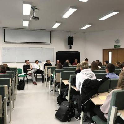 Unexpected unanimity - review on student’s debates