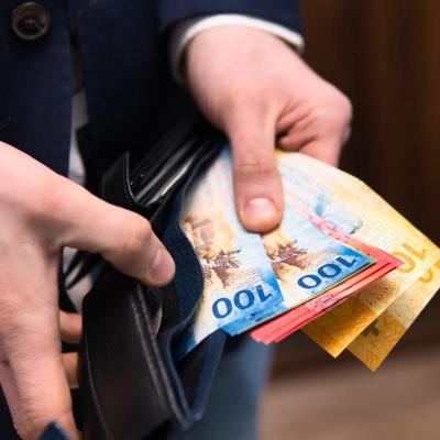 Umowa „o kredyt frankowy” a restrukturyzacja i upadłość kredytodawcy i kredytobiorcy