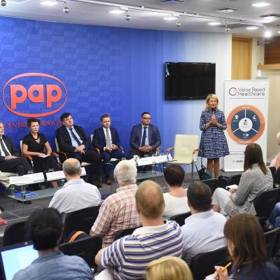 Konferencja prasowa połączona z debatą ekspercką