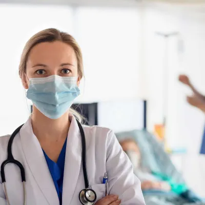 COVID-19: treatment of foreigners for free