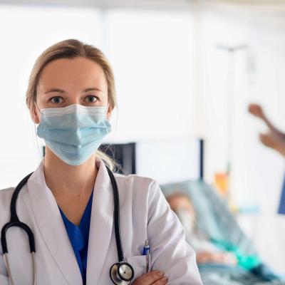 COVID-19: treatment of foreigners for free