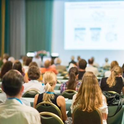 Raport po debacie studenckiej na temat „BRAIN DRAIN OR BRAIN GAIN?”