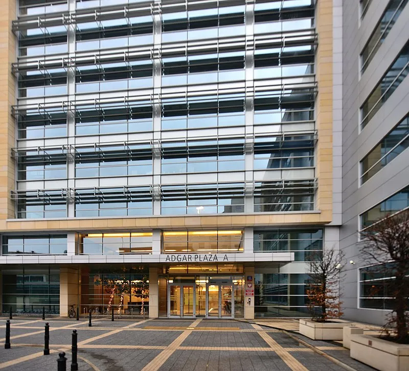 800px Adagar Plaza budynek A przy ul. Postepu 17a siedziba Urzedu Zamowien Publicznych i KIO
