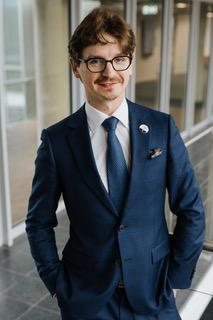 Lukasz Kneba1